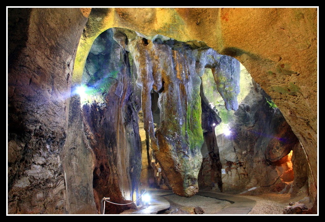 Cueva de las calaveras ecd4c5c6 e6ce 4062 8c1d d96e62da4f2e
